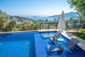 KaşKalkan Deniz manzaralı Havuzlu Bahçeli Villa